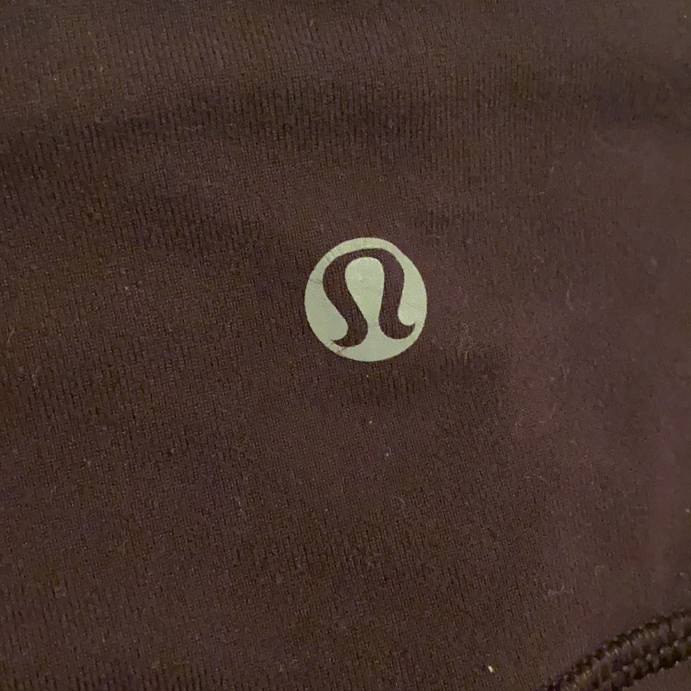 Lululemon burgundy legging - Picture 3 of 3